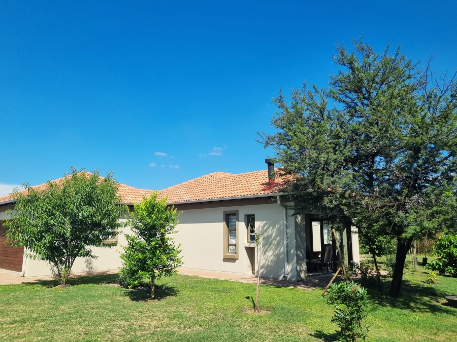 3 Bedroom Property for Sale in Ngwenya River Estate North West